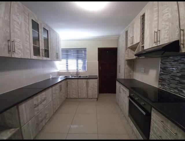 2 BEDROOM TOWNHOUSE RENTED IN KABEGA